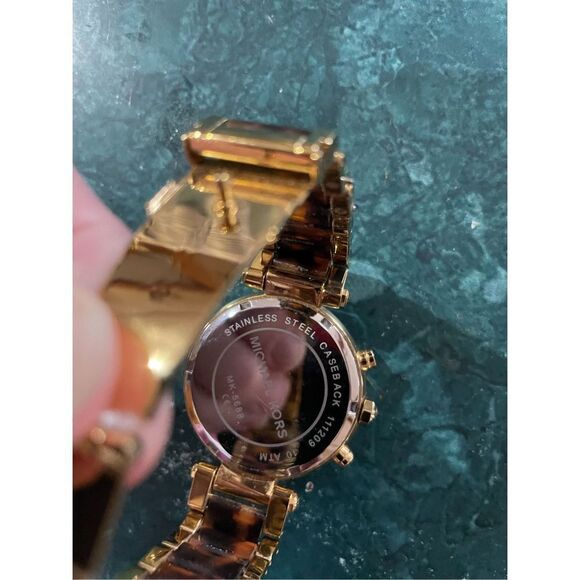 Michael Kors Madison Chronograph Women's Watch, MK5688 Tortoise Band Like New - Picture 5 of 5